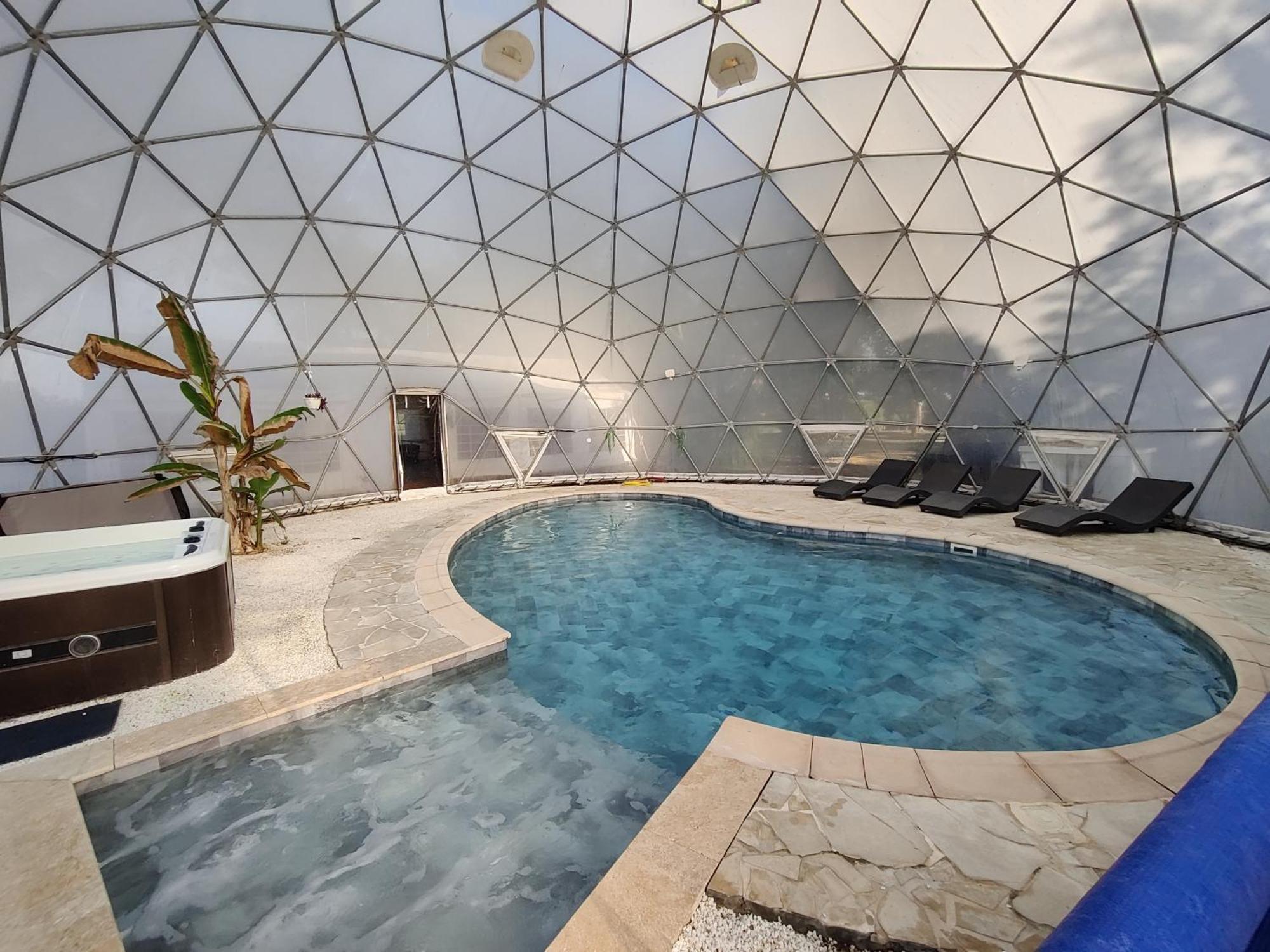 סן-ז'יל Mas Du Versadou, Dans Un Espace Naturel Protege, Piscine Couverte Chauffee Toute L'Annee, Spa Et Salle De Jeux מראה חיצוני תמונה